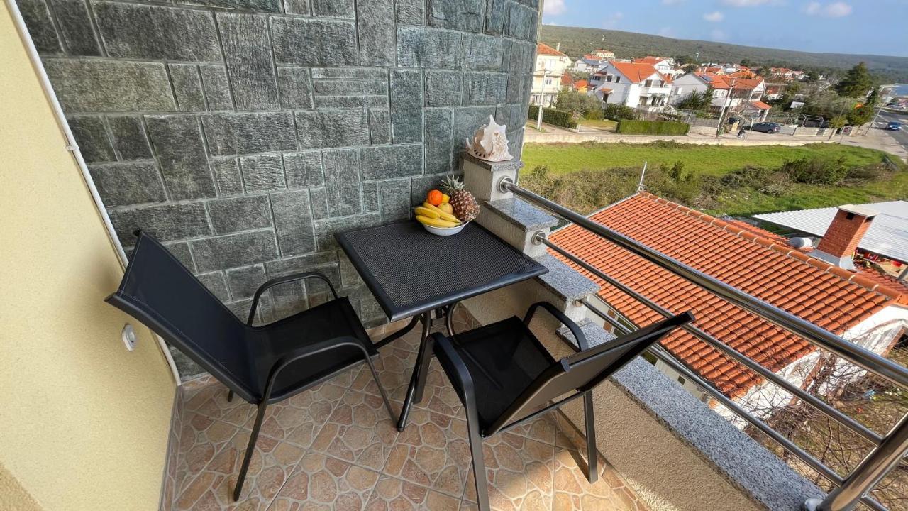 Apartments San Sukošan Exteriör bild
